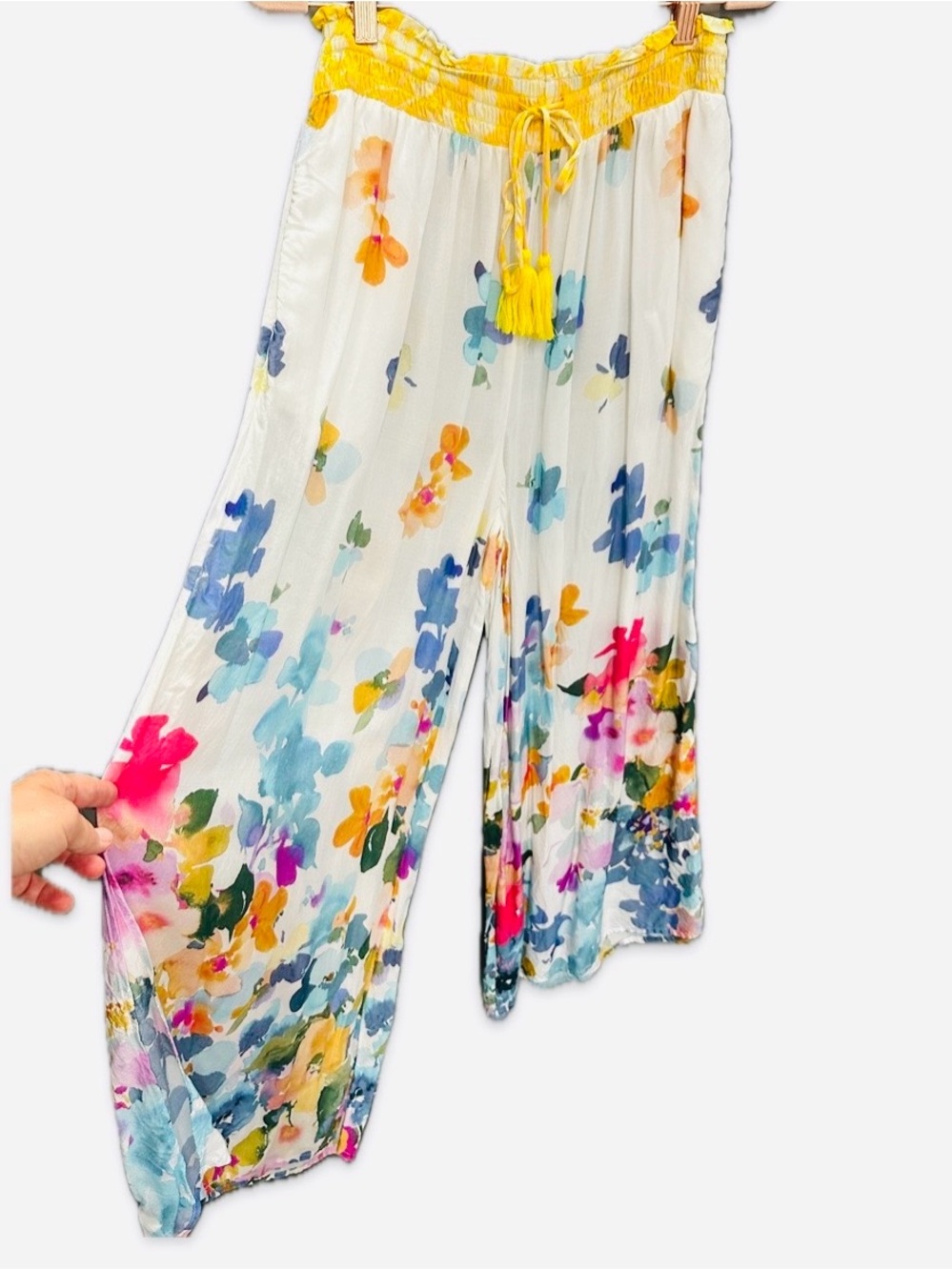 EUC By Anthropology White Floral Lounging Pants Size S/M